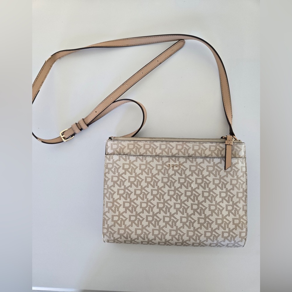 DKNY Logo Crossbody Purse | Beige Signature Print | Adjustable Strap